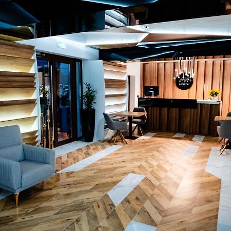 Hotel Goya Boutique Targu Jiu Ngoại thất bức ảnh