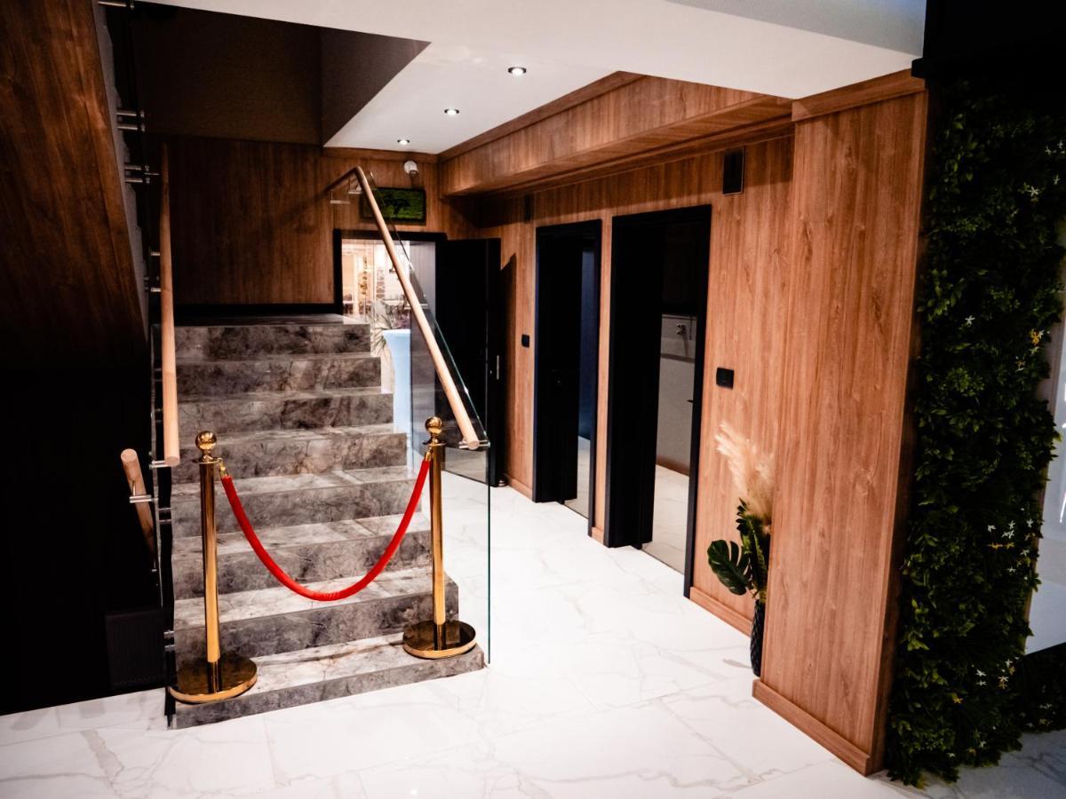 Hotel Goya Boutique Targu Jiu Ngoại thất bức ảnh