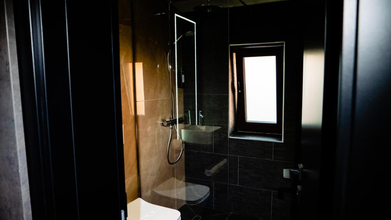 Hotel Goya Boutique Targu Jiu Ngoại thất bức ảnh
