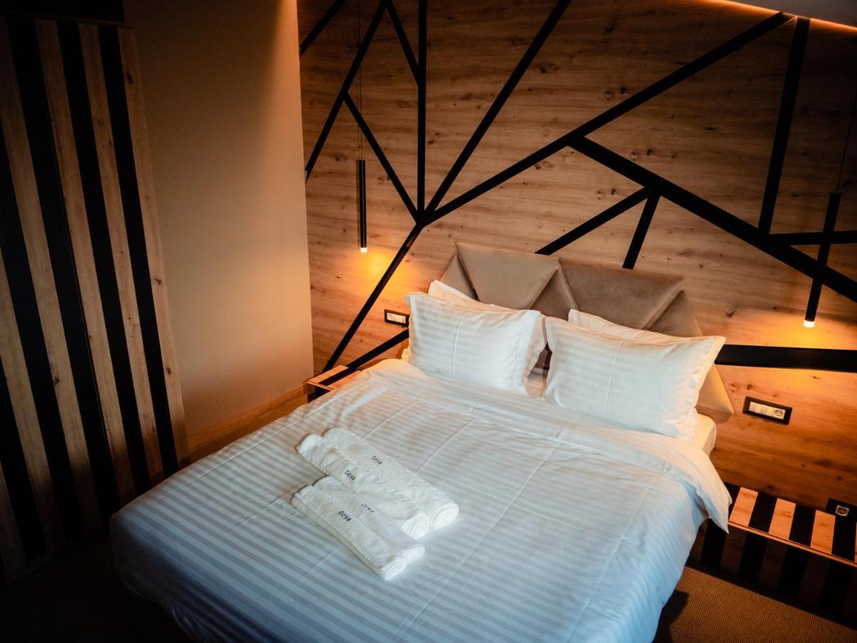 Hotel Goya Boutique Targu Jiu Ngoại thất bức ảnh