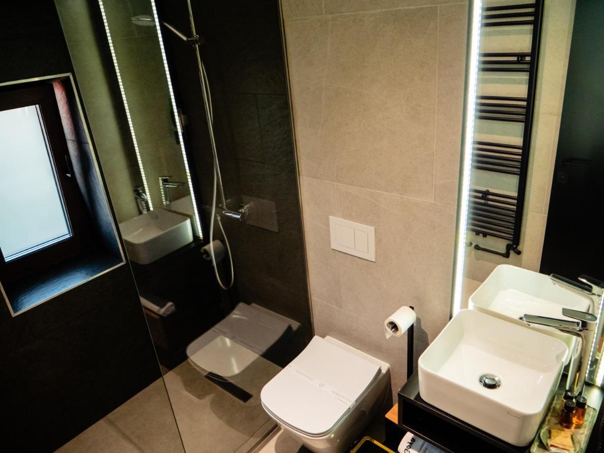 Hotel Goya Boutique Targu Jiu Ngoại thất bức ảnh