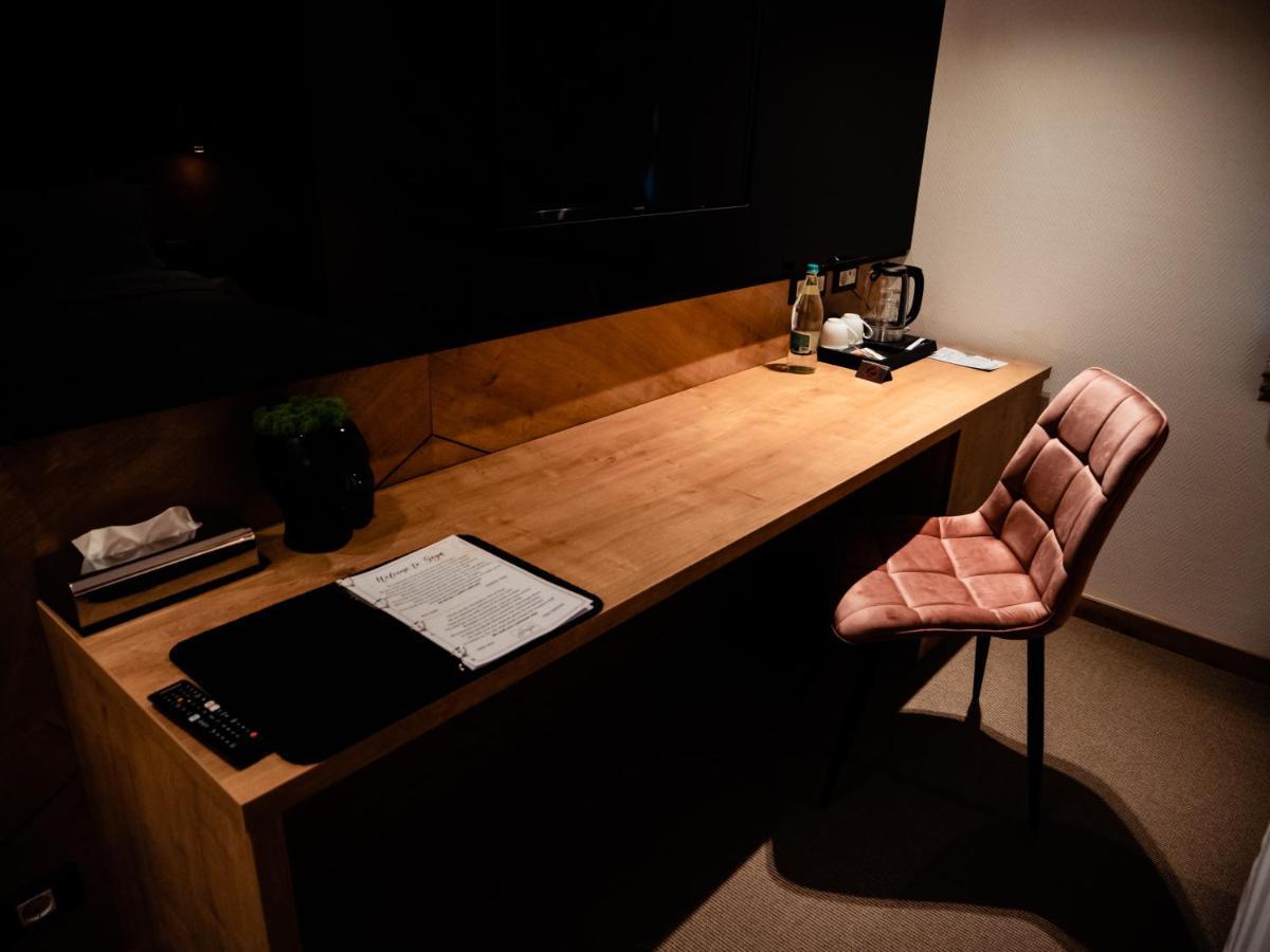 Hotel Goya Boutique Targu Jiu Ngoại thất bức ảnh