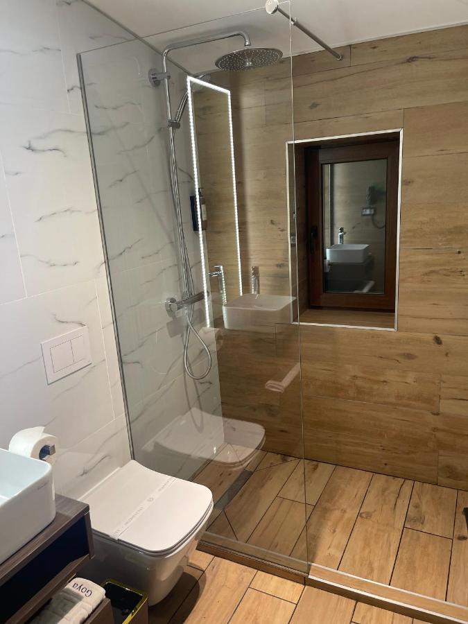 Hotel Goya Boutique Targu Jiu Ngoại thất bức ảnh
