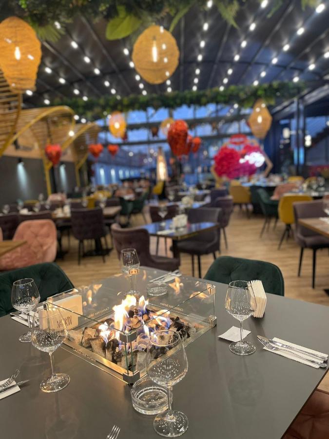 Hotel Goya Boutique Targu Jiu Ngoại thất bức ảnh